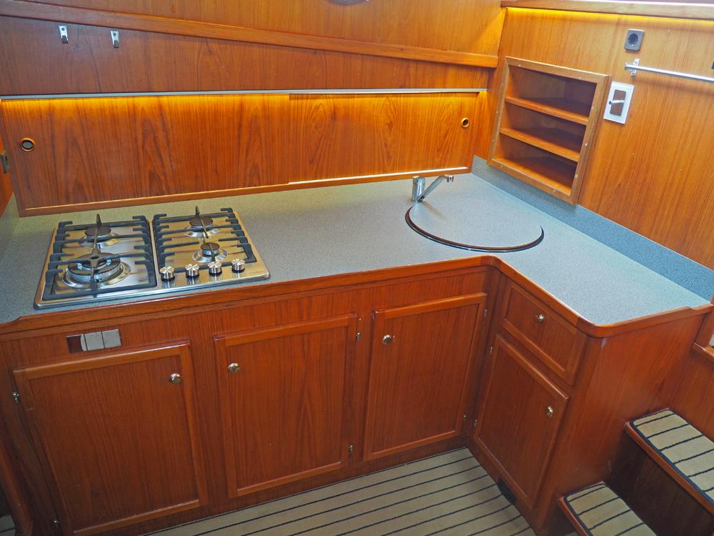 Cabin en avant, H&eacute;bergements